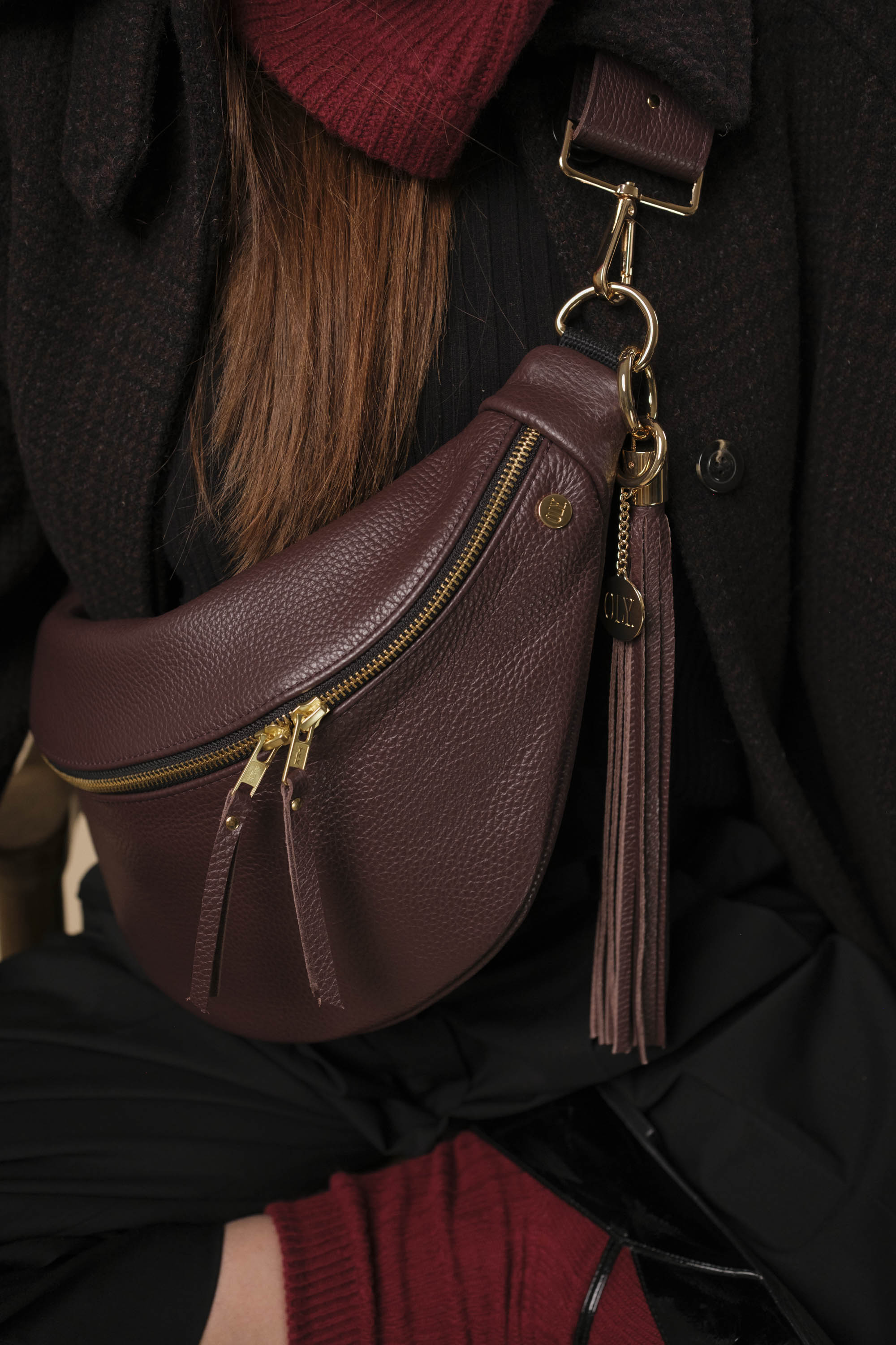 Banane Simple Cuir Grainé Burgundy (avec Pompon)