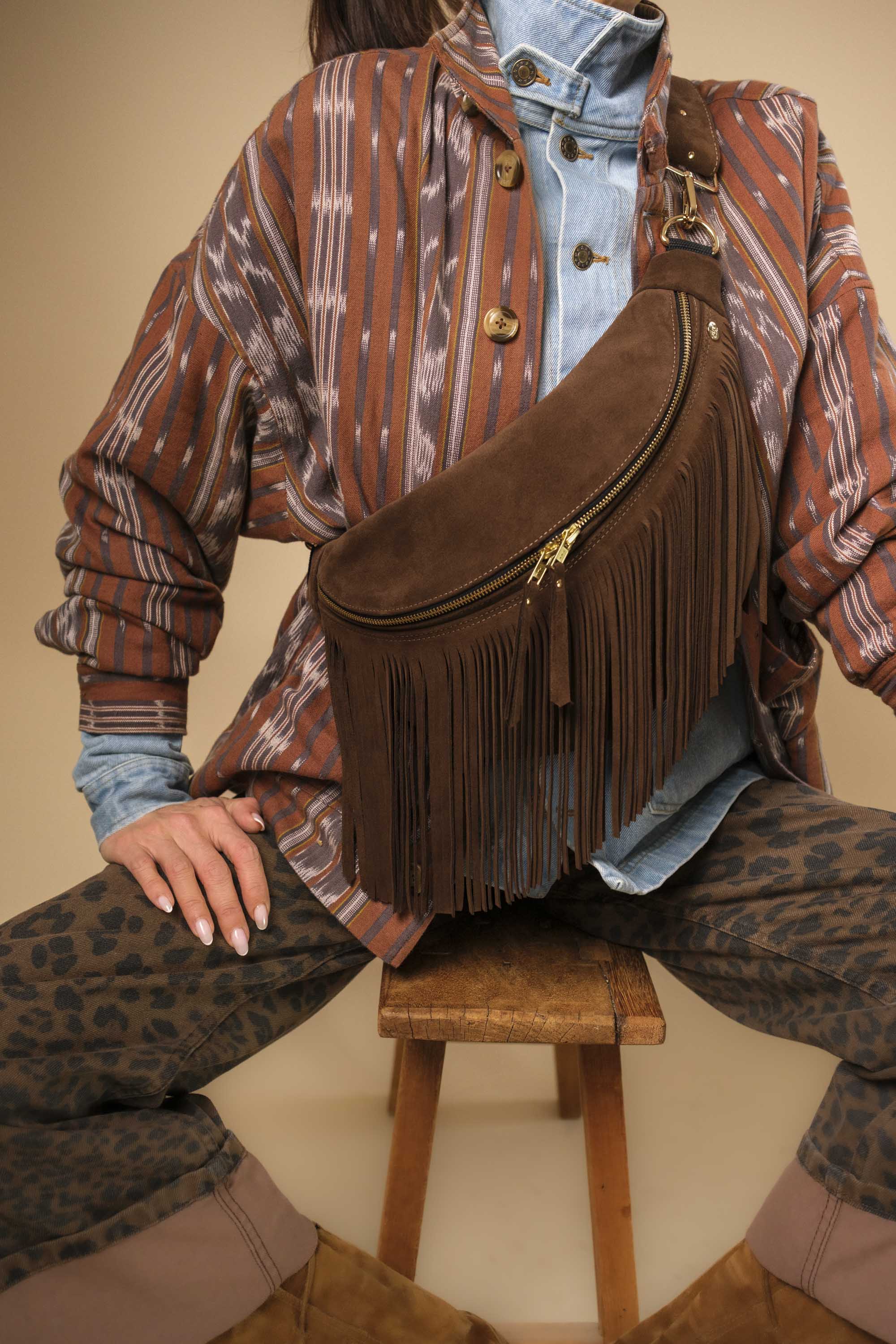 Banane à Frange Cuir Daim Choco