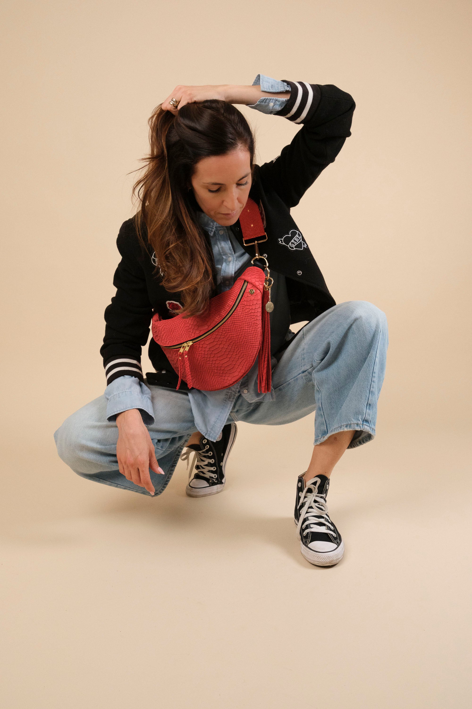 Banane Simple Cuir Embossé Croco Rouge (avec pompon)