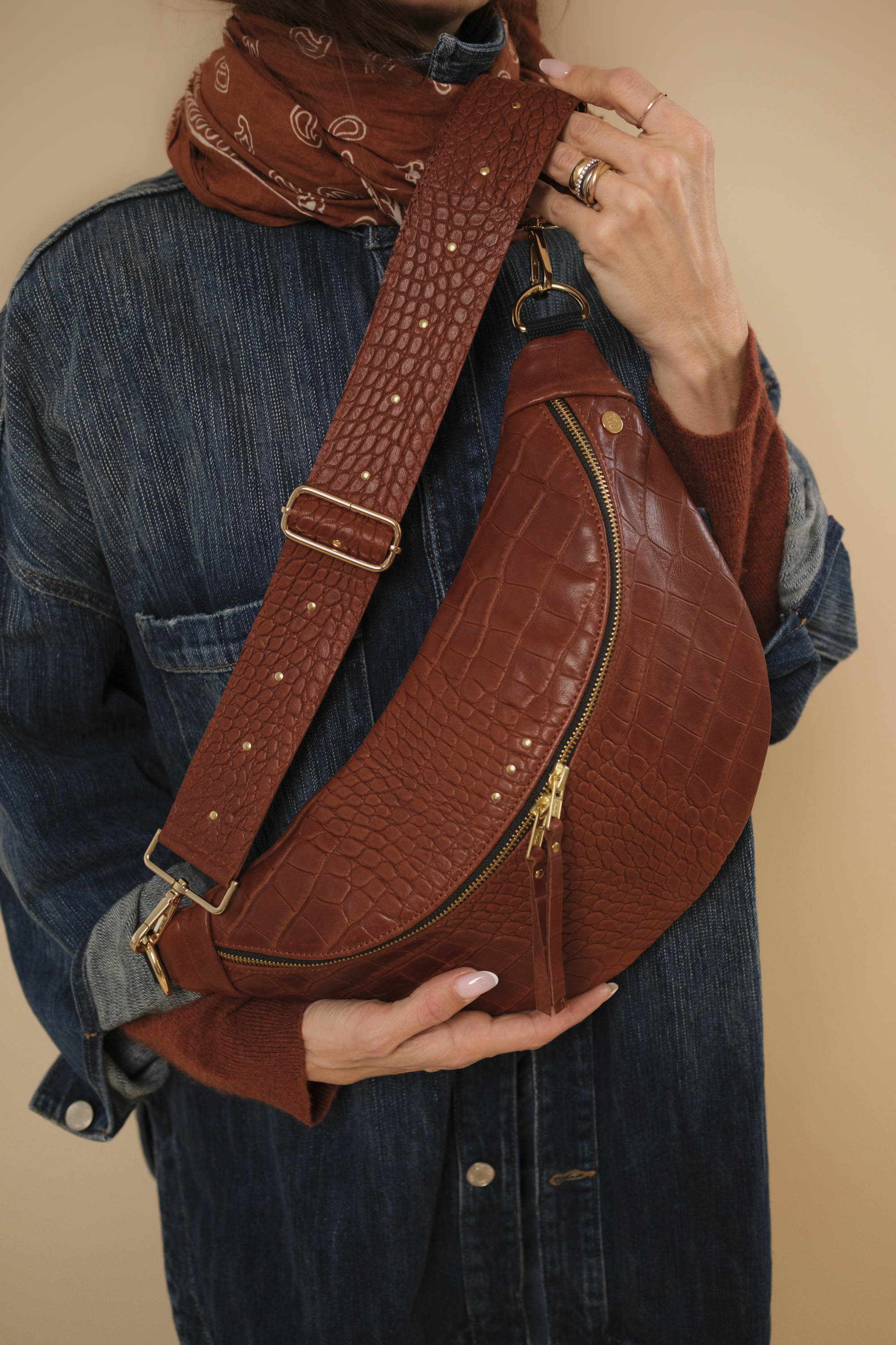 Banane Simple Cuir Lisse Embossé Croco Brique, tannage végétal