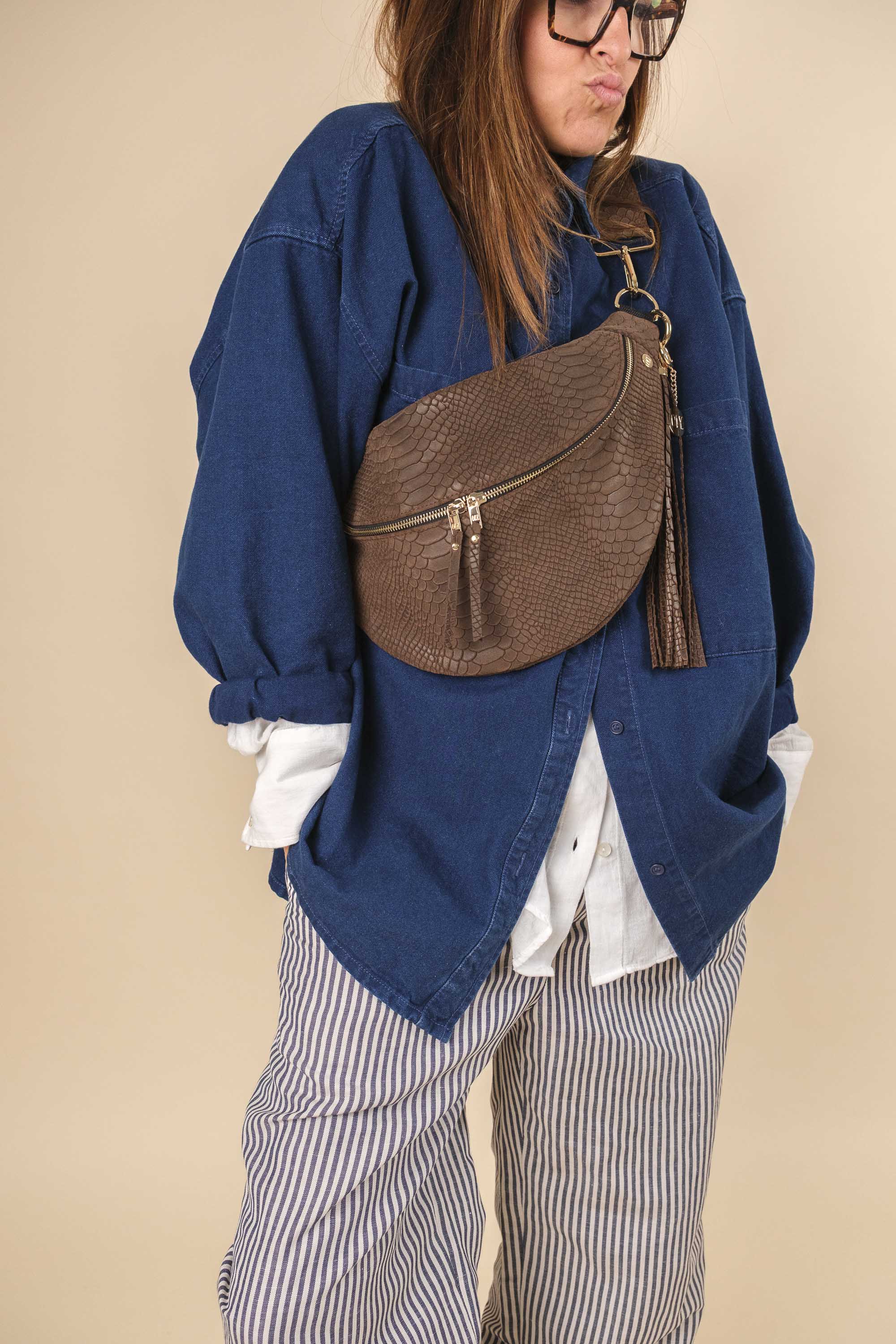 Banane Simple Cuir Embossé Croco Choco (avec pompon)