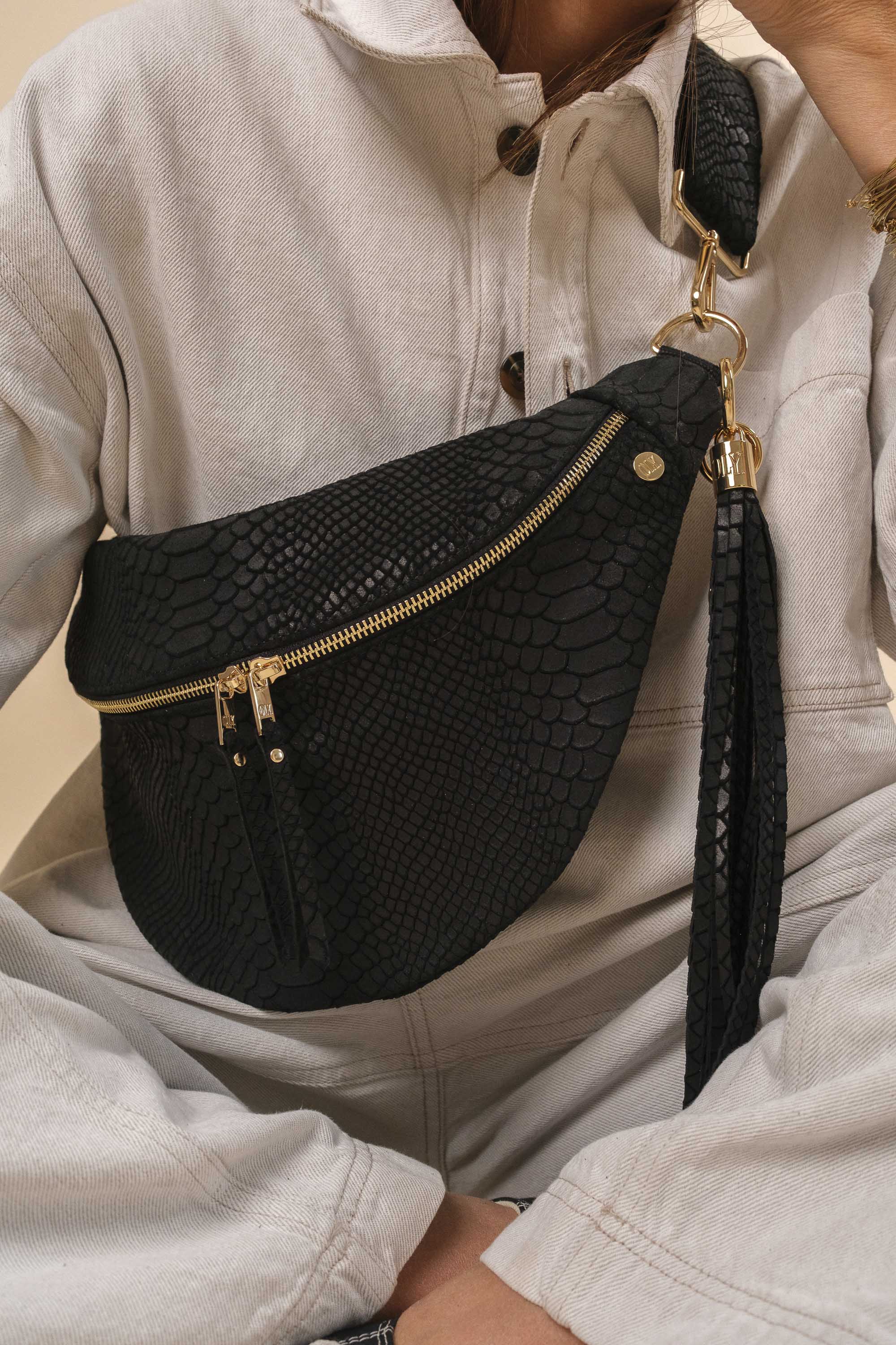 Banane Simple Cuir Embossé Croco Charbon (avec pompon)