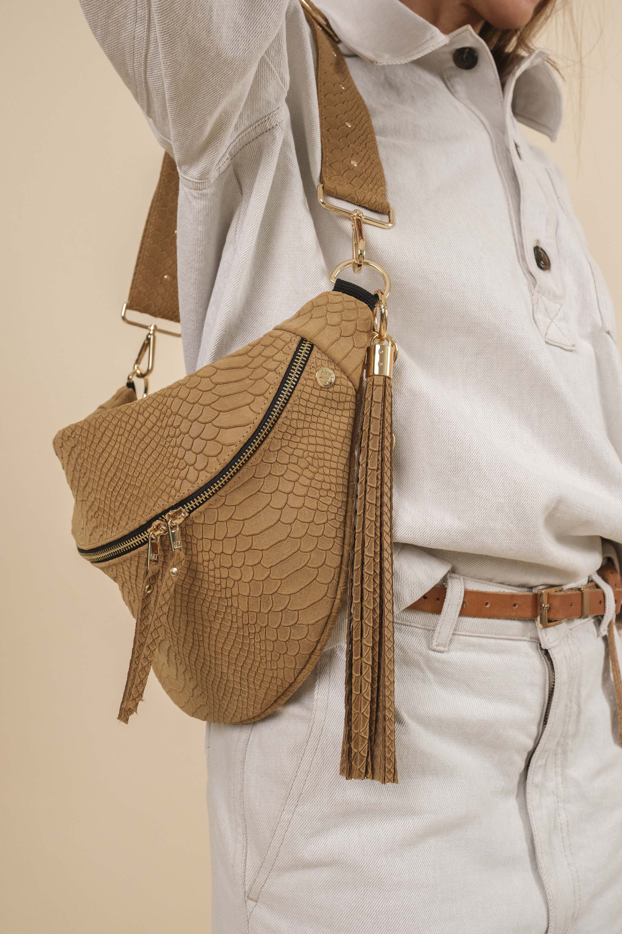 Banane Simple Cuir Embossé Croco Savane (avec pompon)