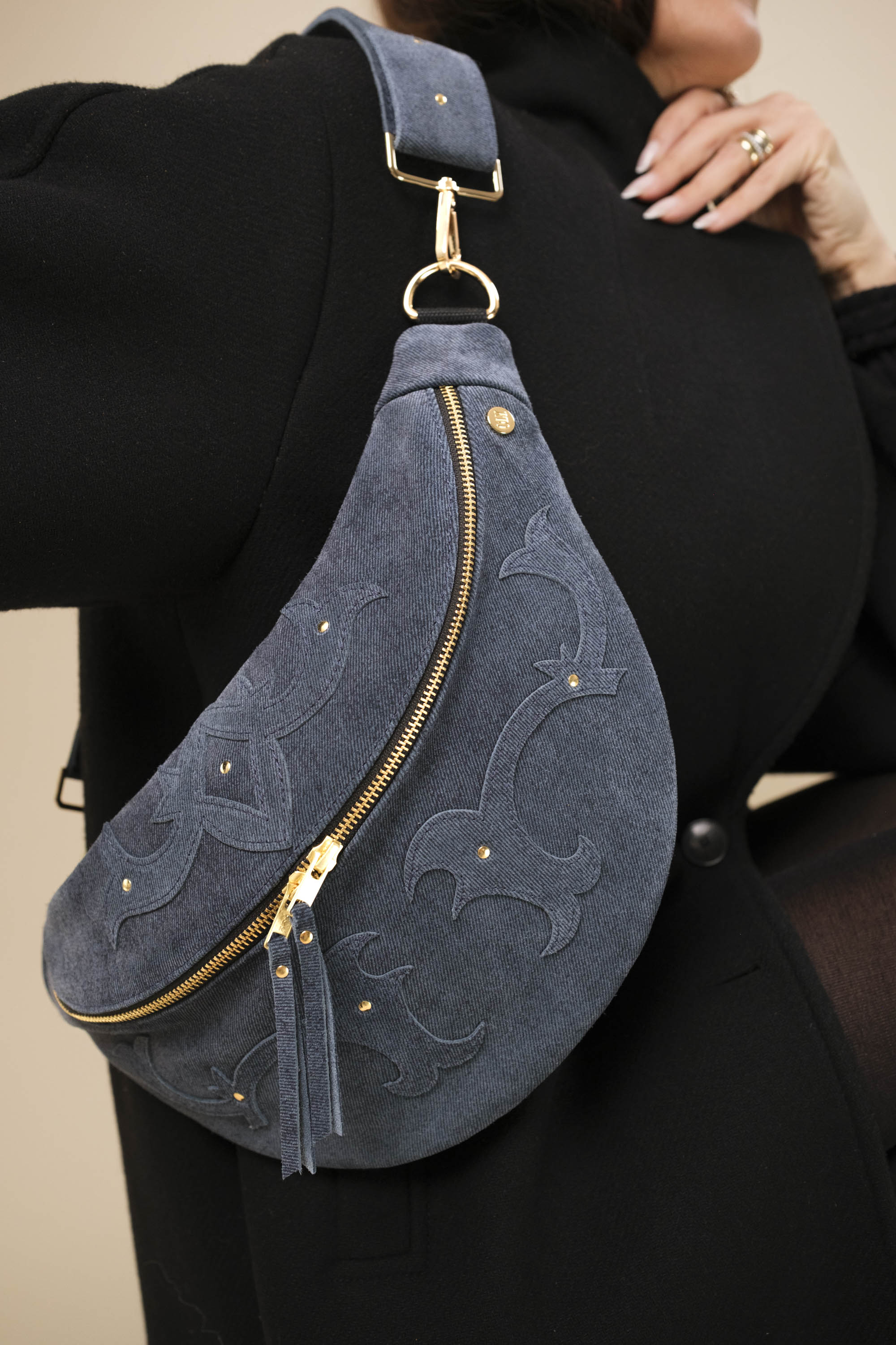 Banane Calamity Cuir Daim Embossé Jean Bleu