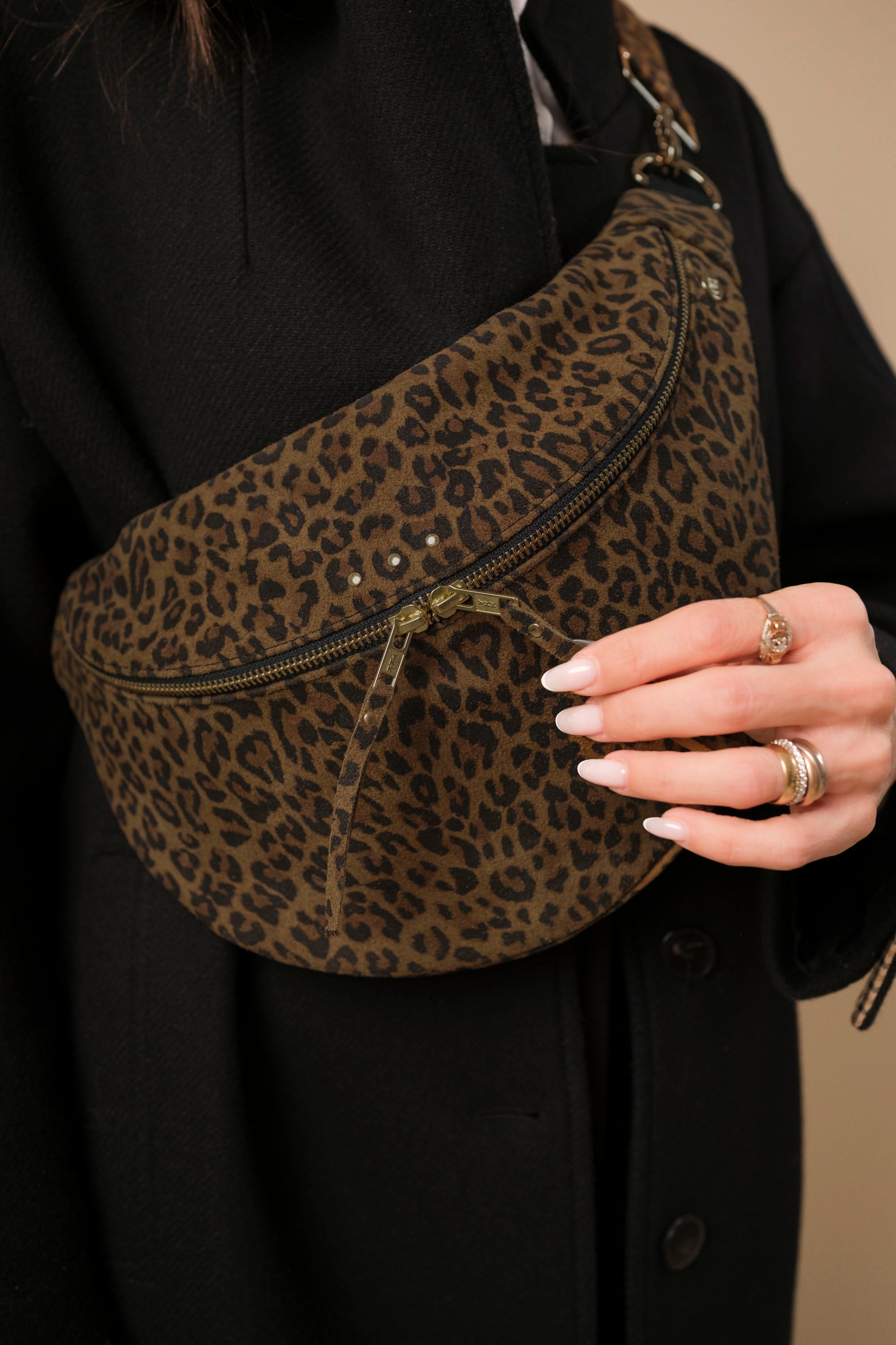 Banane Simple Cuir Daim Léo Tobacco