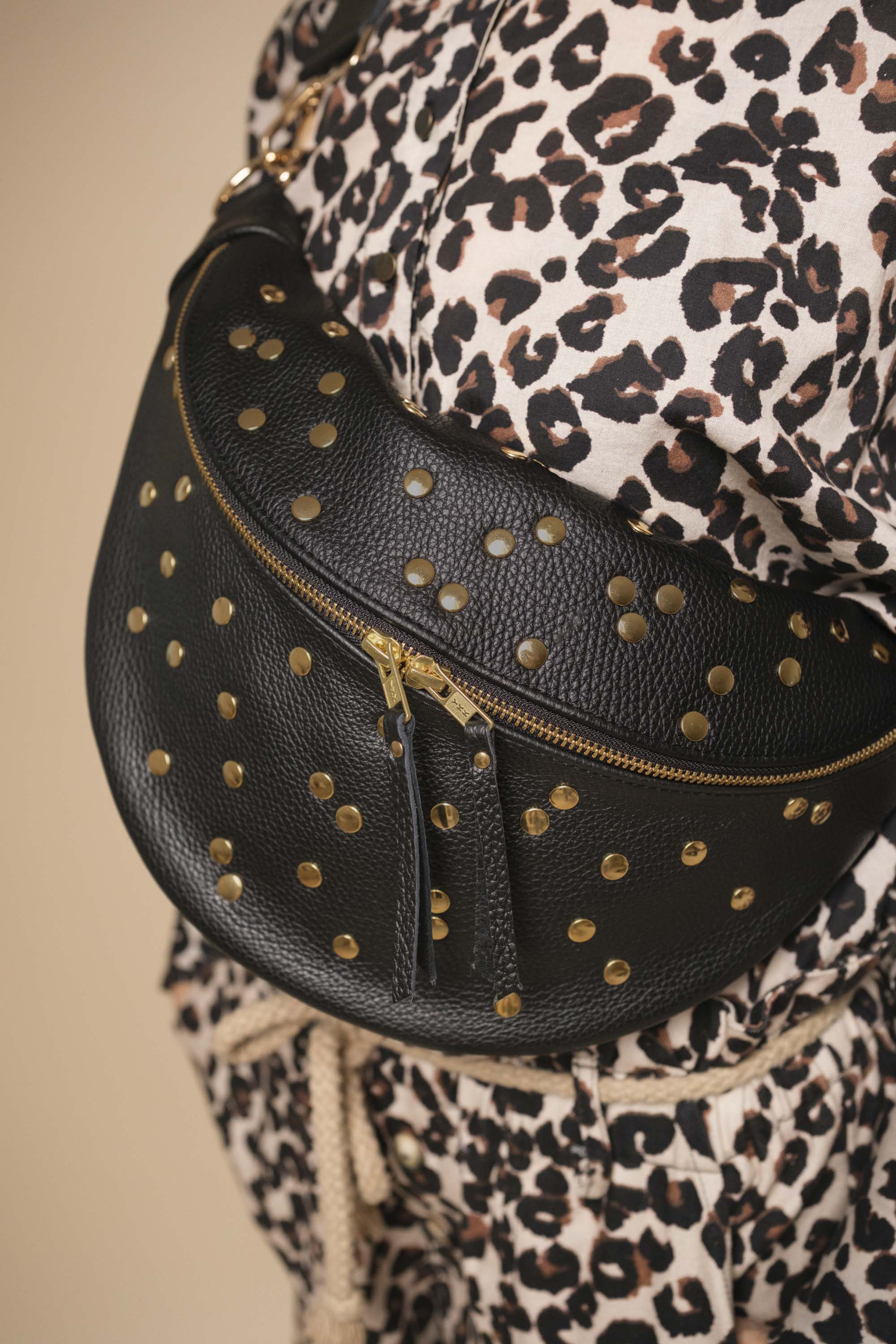 Banane Dotty Cuir Grainé Noir