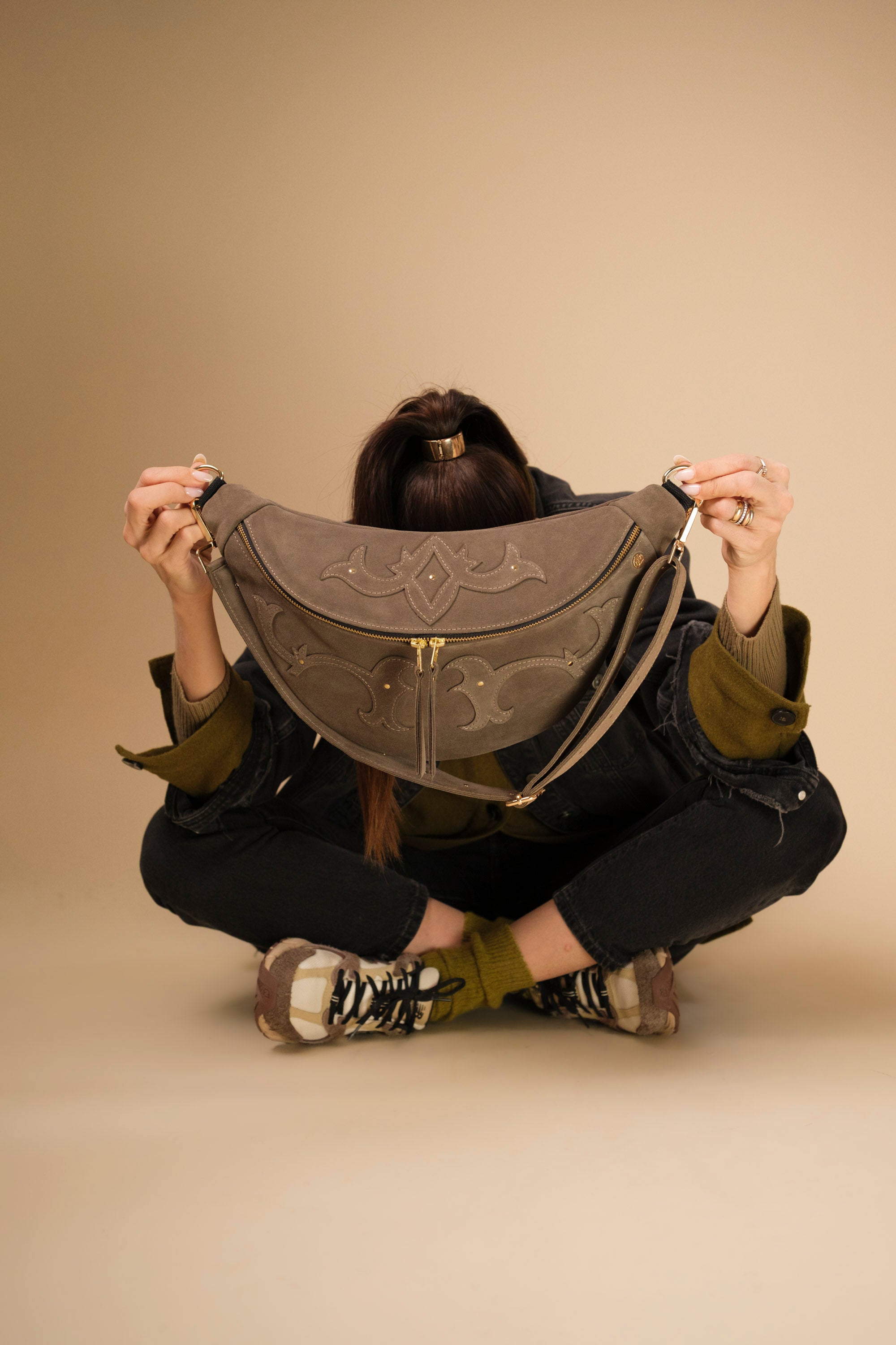 Banane Calamity Cuir Daim Taupe