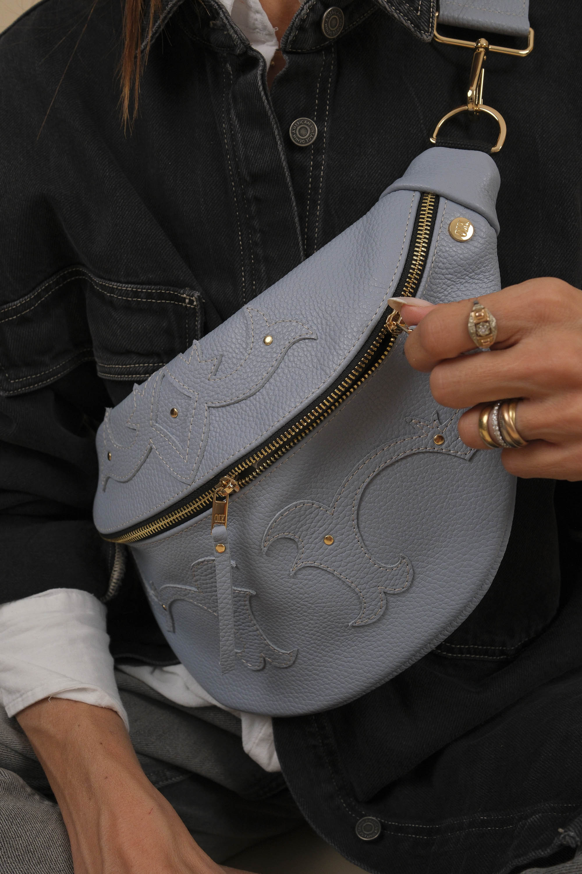 Banane Calamity Cuir Grainé Bleu Ciel