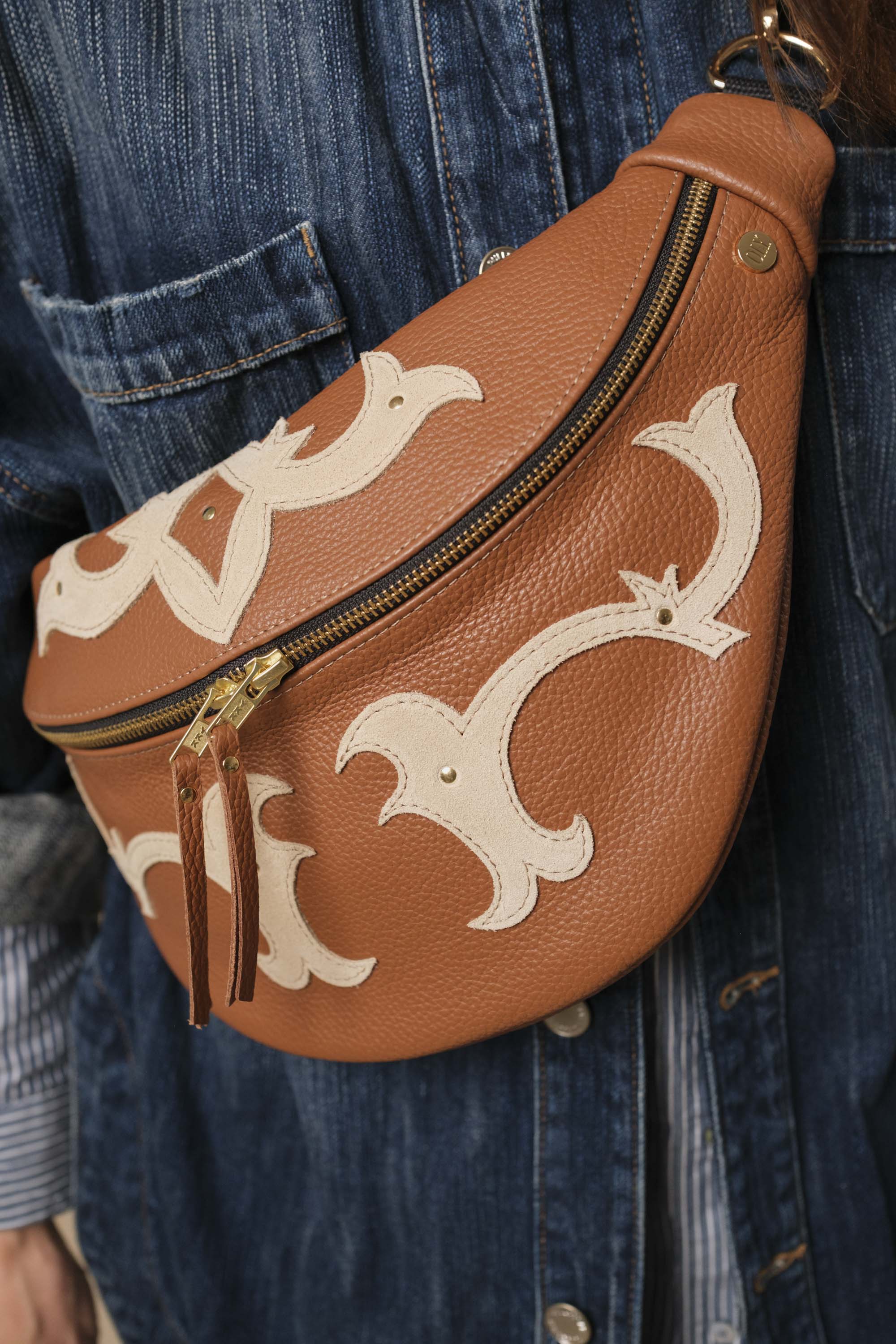 Banane Calamity Double Trouble Cuir Grainé Caramel & Daim Coquille