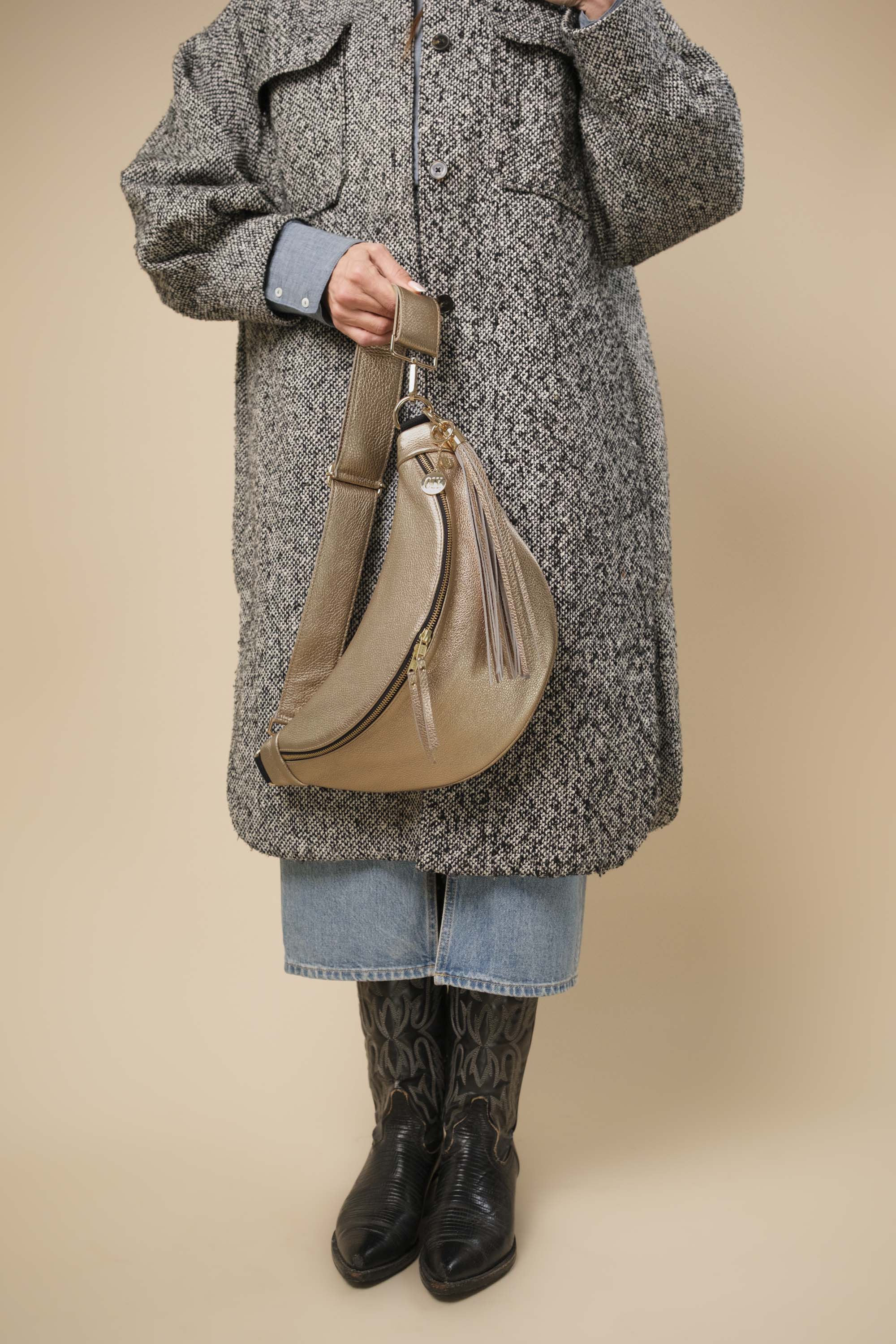 Banane Simple Cuir Grainé Champagne (avec Pompon)