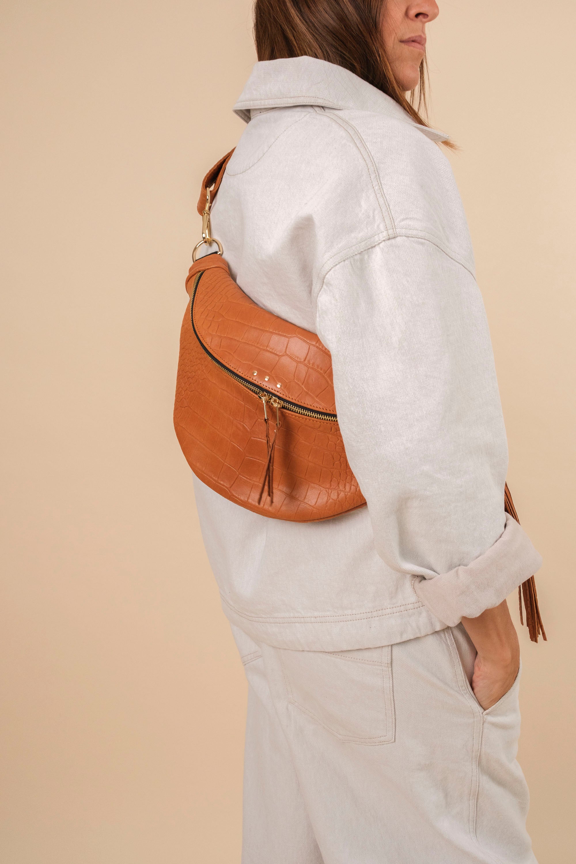 Banane Simple Cuir Lisse Embossé Croco Cognac (avec pompon)
