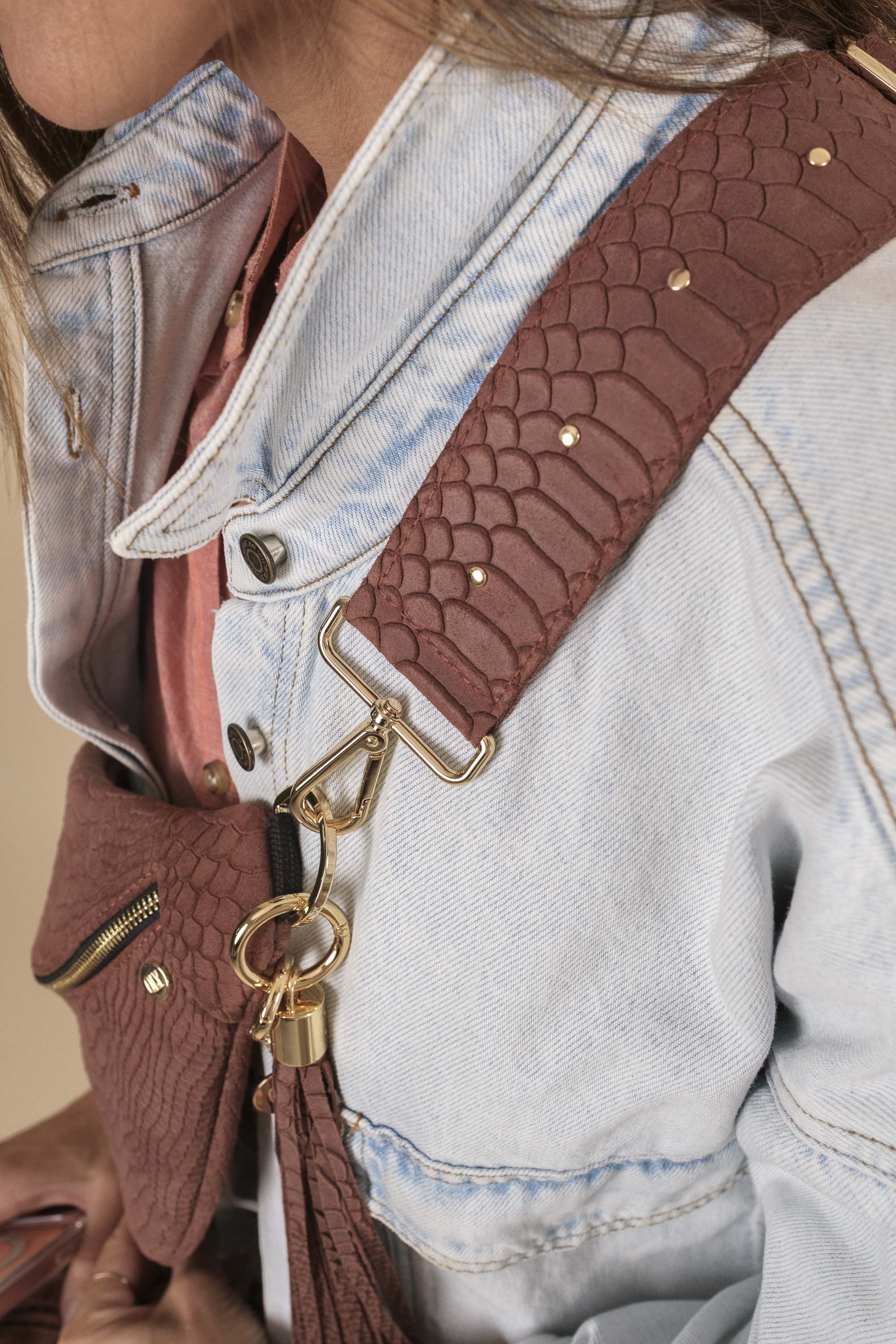 Banane Simple Cuir Embossé Croco Muscat (avec pompon)