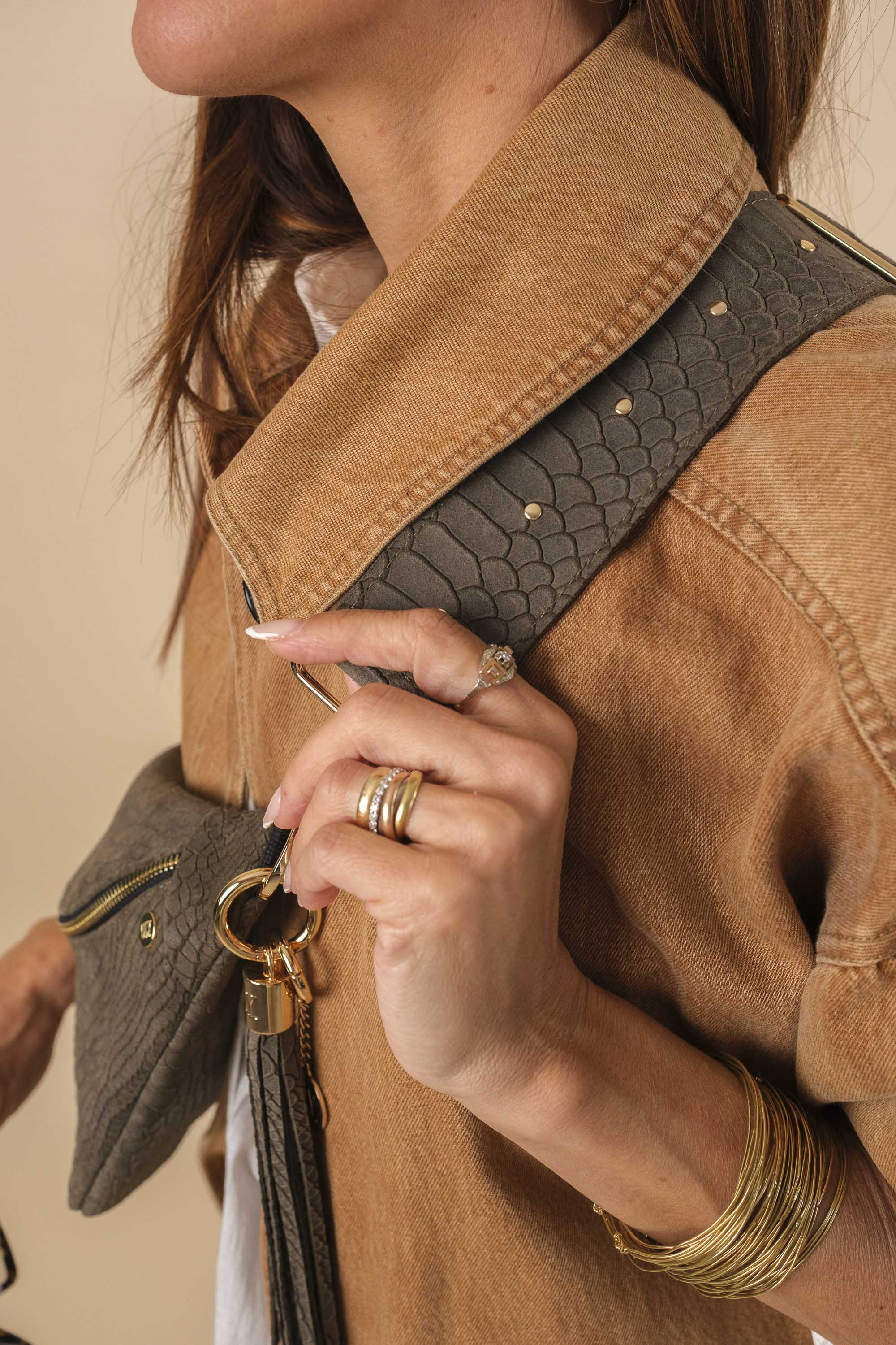 Banane Simple Cuir Embossé Croco Musk (avec pompon)