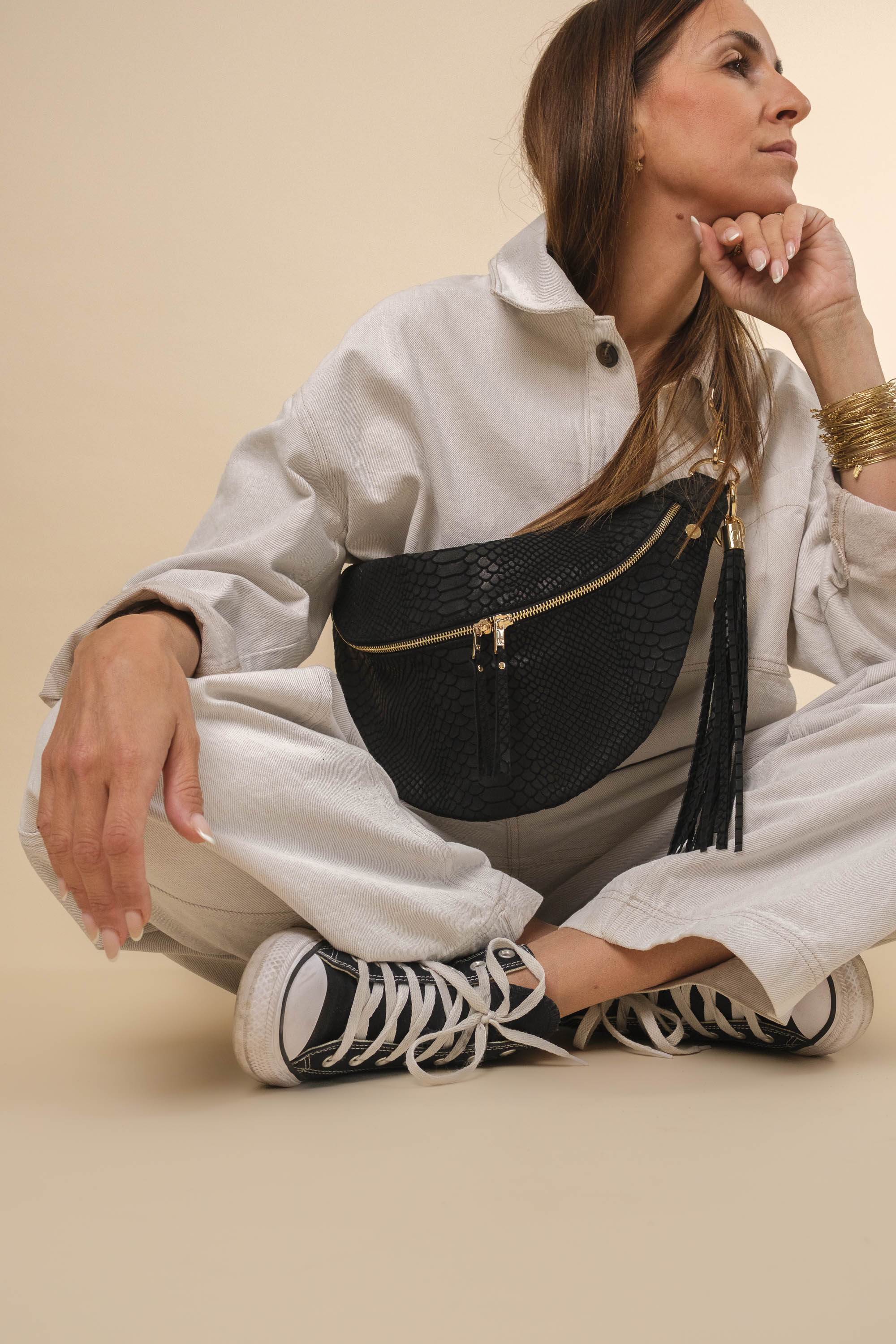 Banane Simple Cuir Embossé Croco Charbon (avec pompon)