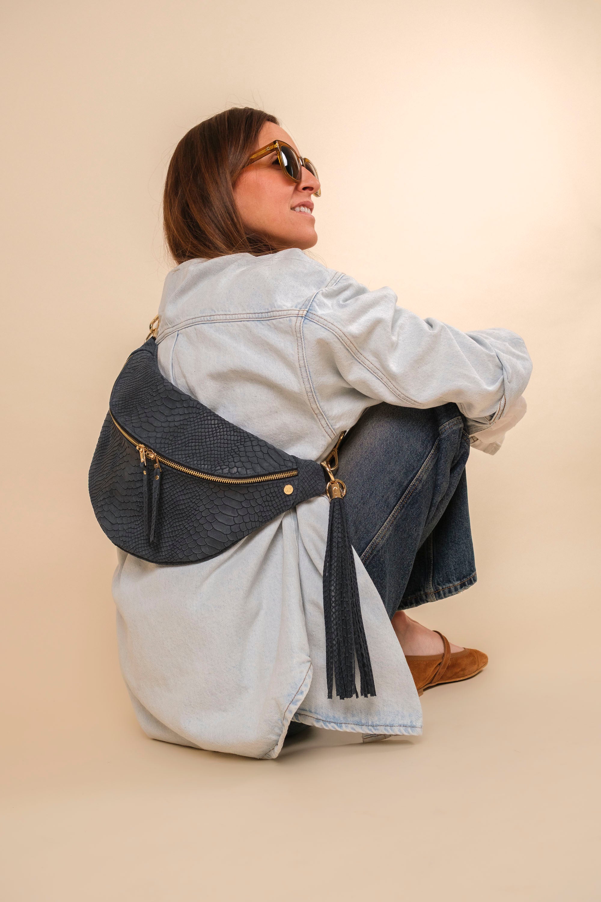 Banane Simple Cuir Embossé Croco Shark (avec pompon)