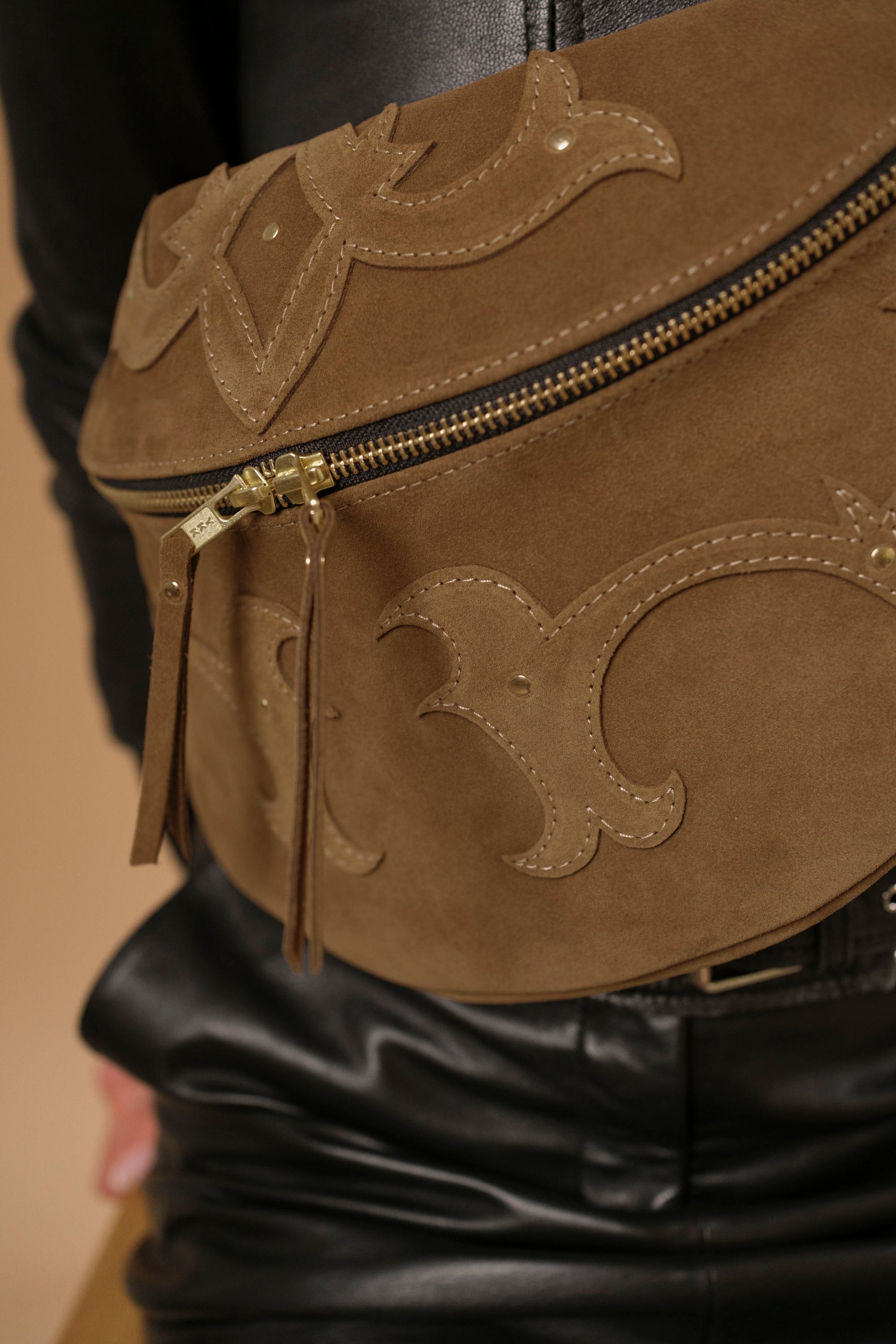 Banane Calamity Cuir Daim Havane