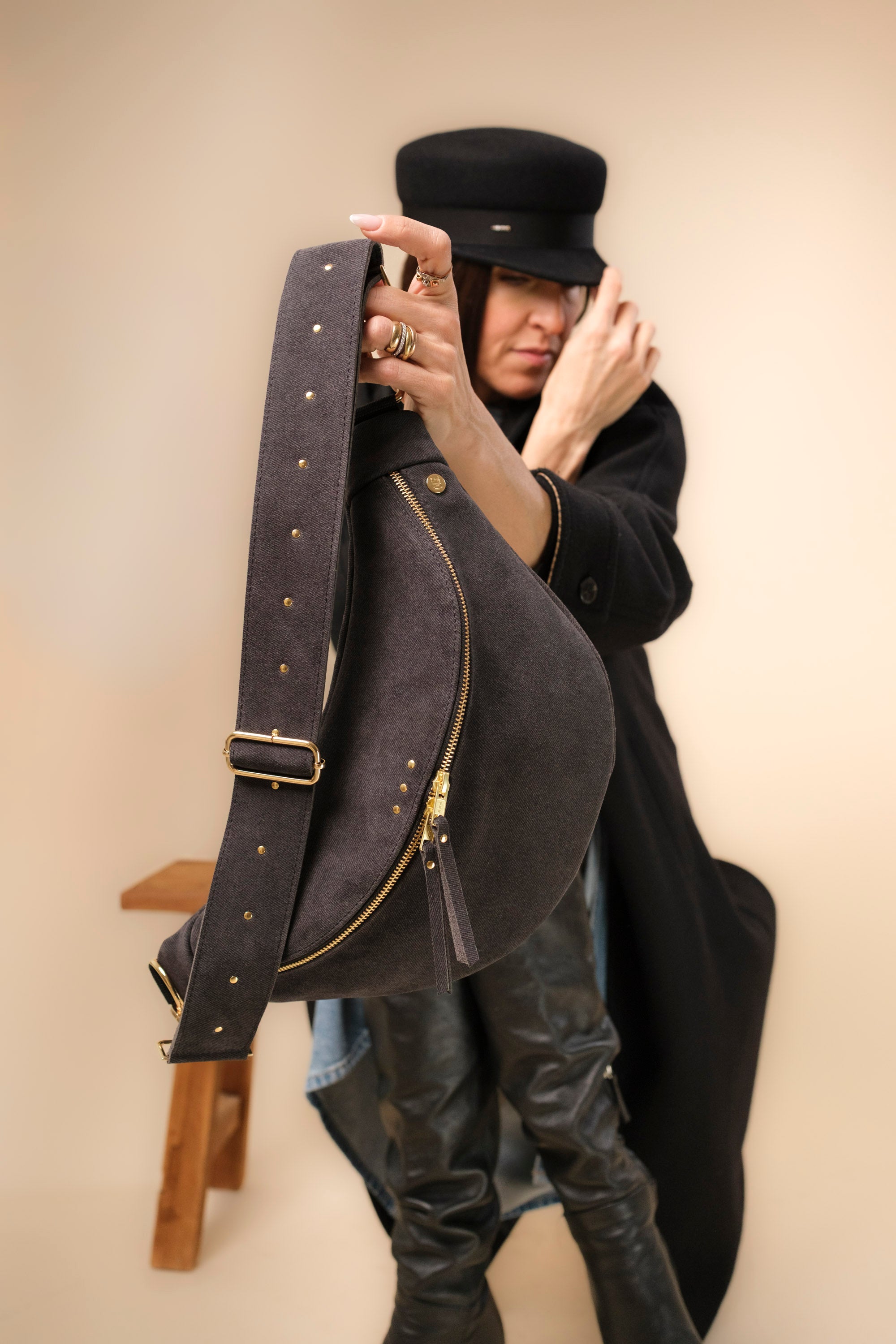 Banane Simple Cuir Daim Embossé Jean Gris