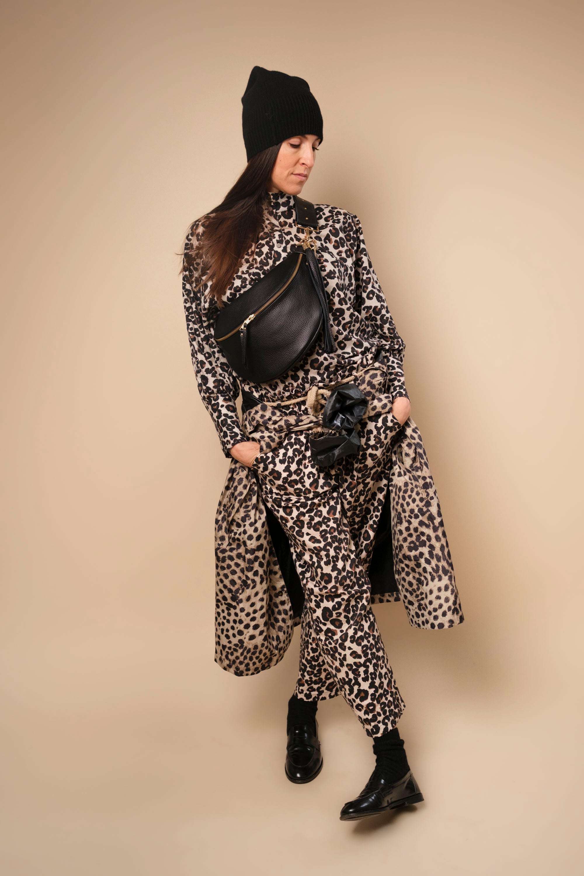 Banane Simple Cuir Grainé Noir (avec Pompon)